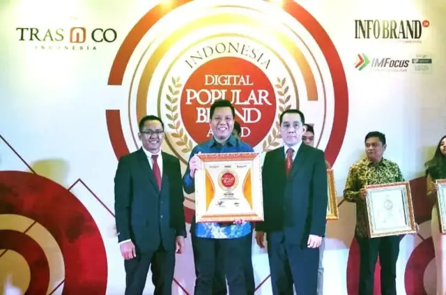 Dispenser Hydra Polytron Raih Penghargaan Digital Popular Brand 2018 Dispenser Hydra Polytron Raih Penghargaan Digital Popular Brand 2018