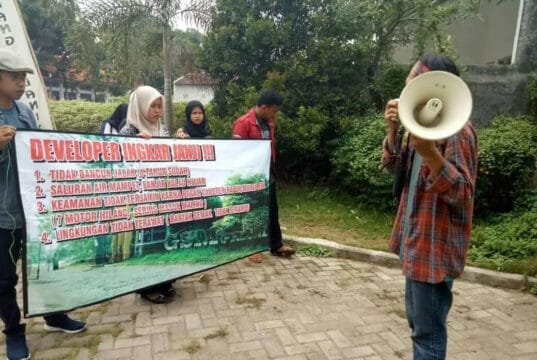 Tuntut Fasos Fasum, Warga GSM Gelar Demontrasi Tuntut Fasos Fasum, Warga GSM Gelar Demontrasi