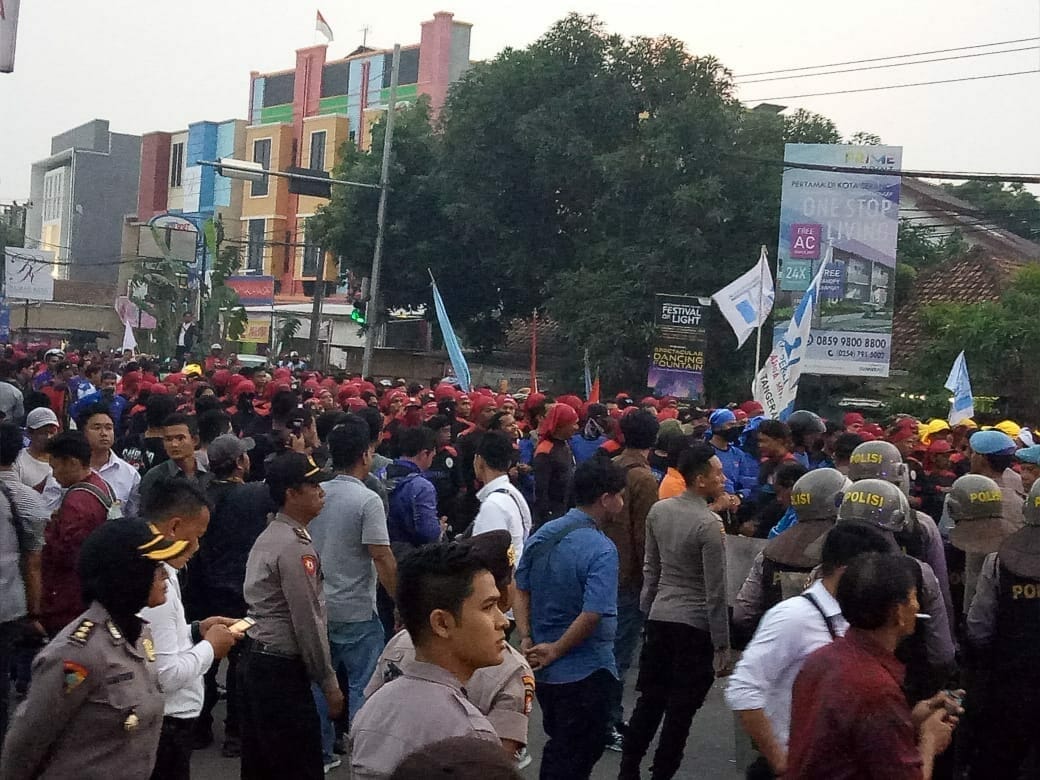 Aksi Buruh di Banten Tertahan Aparat Kepolisian