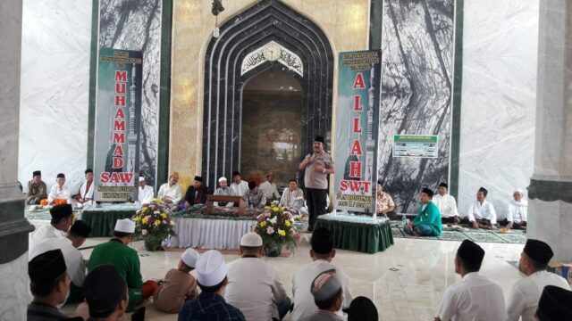 Peringati Maulid Nabi, Kapolsek Kunjungi Masjid AT-Taufiq Karawaci