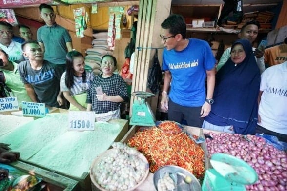 Sandiaga Salahuddin Uno Menyerap Aspirasi Para Pedagang Pasar