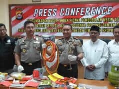 Sindikat Bobol Mesin ATM Lintas Daerah Diringkus Polisi di Tangerang Sindikat Bobol Mesin ATMSindikat Bobol Mesin ATM Lintas Daerah Diringkus Polisi di Tangerang