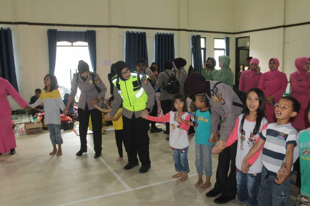Bhayangkari Banten Perduli Tsunami