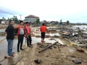 Perduli Tsunami, DPC PDI Tangsel Kunjungi Posko Pengungsian