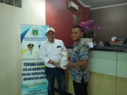 Samsat Online : Komisioner KPU Kota Tangerang Taat Bayar Pajak Kendaraan