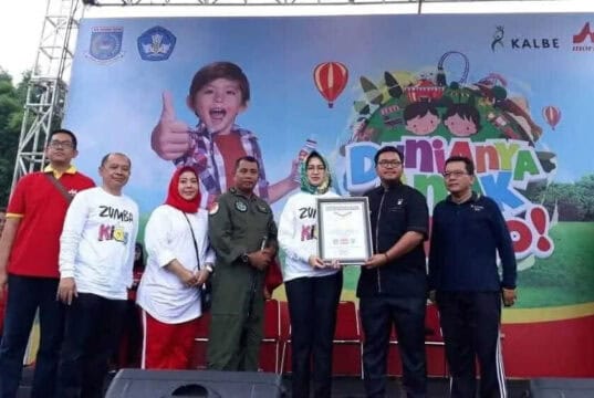 Senam Zumba Ibu dan Anak di Tangerang Selatan Catat Rekor MURI
