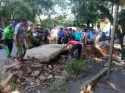 Sebabkan Warga Kecelakaan Pembuatan Drainase Disoal