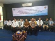 Walikota Tangsel Serahkan Sertifikat Tanah di Kecamatan Setu