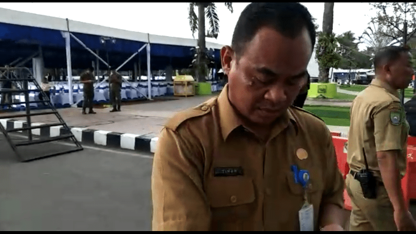 Gapura MTQ Ke- XVI Kota Tangerang Roboh