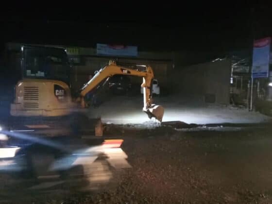 Gubernur Respon Cepat Kerusakan Jalan Ayip Usman Dengan Diperbaiki Langsung Malam Ini Juga