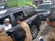Langganan Macet, Gubernur Banten Kerahkan PUPR Bersihkan Bahu Jalan Pasar Baros
