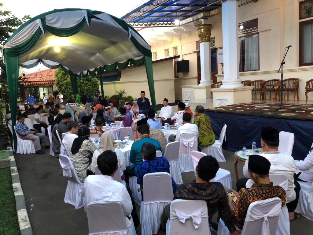 Penggiat Pendidikan Diskusi Dengan Gubernur Banten Apresiasi Pembangunan Gubernur WH