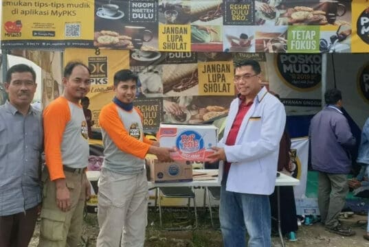 Rispanel Arya Kunjungi Posko Mudik PKS di Jayanti Rispanel Arya Kunjungi Posko Mudik PKS di Jayanti