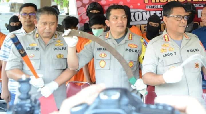 Tawuran Kelompok Cadas dan Syaraf di Tangerang