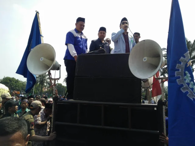 Gelar Aksi, Warga Dukung Walikota Tangerang