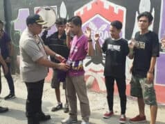 Kapolsek Benda Pimpin Pengamanan Keberangkatan Sporter Persita Kapolsek Benda Pimpin Pengamanan Keberangkatan Sporter Persita