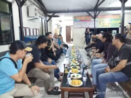 Kerjasama dan Sinergitas Kapolsek Jatiuwung Jumpai Awak Media
