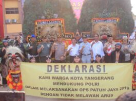 Bersama Masyarakat Kota Tangerang, Kapolres Deklarasi Tertib Berlalulintas
