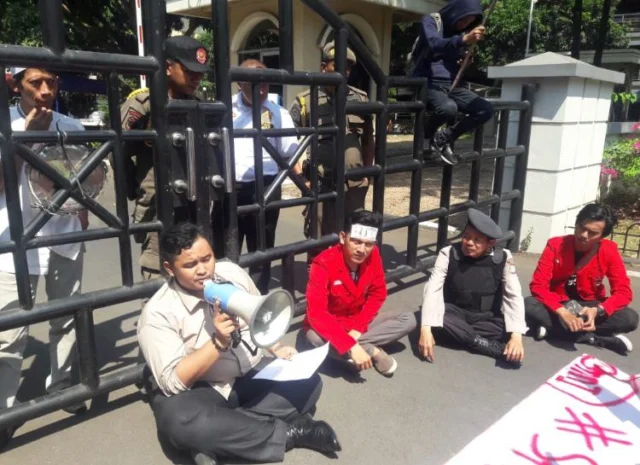 Tolak Revisi RUU Pemberantasan Korupsi, Dewan PDIP Kota Tangerang Duduk Bareng Aktivis