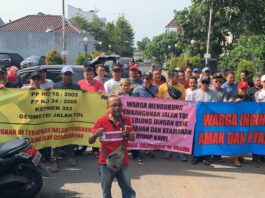 Aktivitas Proyek Tol JORR II di Soal Warga Perumahan Banjar Wijaya