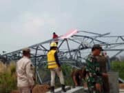 Melanggar Aturan, Dua Menara BTS Dibongkar Paksa Petugas