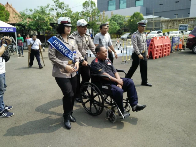 Semangat Para Dipable Dapatkan SIM D Di Polresta Tangerang