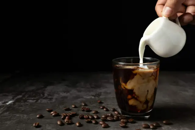 Minum Kopi Menyebabkan Radang Gusi Atau Gingivitis, Kok Bisa? Minum Kopi Menyebabkan Radang Gusi Atau Gingivitis, Kok Bisa?