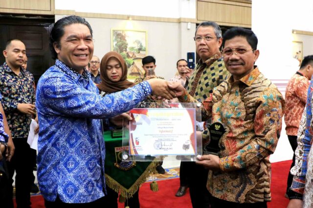 Penghargaan Badan Publik Kategori Informatif Kembali Diraih Kota Tangerang