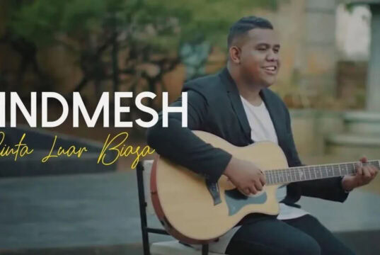 Lirik Lagu Cinta Luar Biasa