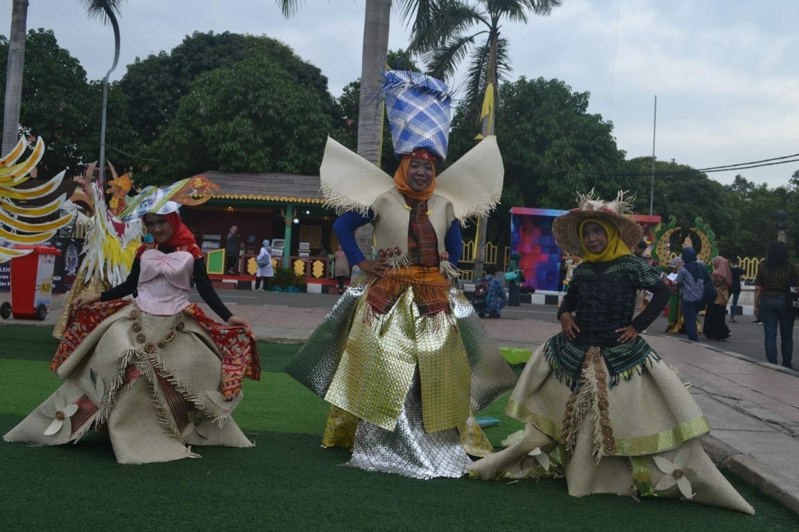 Fashion Carnaval di Festival Budaya Nusantara III Ajang Kreatifitas Peserta