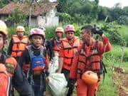 Bocah Tenggelam Di Ciputat Ditemukan Tim SAR Gabungan