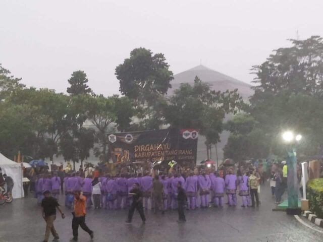 Hujan Deras, Karnaval Budaya HUT Kabupaten Tangerang Berjalan Lancar
