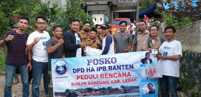 Bencana Banjir Bandang Lebak, DPD HA IPB Banten Masih Salurkan Bantuan Ke Empat Titik Lokasi