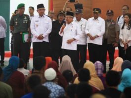 Ma’ruf Amin Mengunjungi Korban Banjir Lebak Didampingi Wagub Banten, Bupati dan Sejumlah Menteri