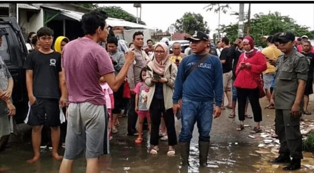 Viral, Camat Marahi Relawan Saat Bencana Banjir, Walikota Tangerang Minta Maaf