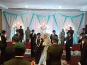 Pelepasan Masa Lajang Ala Korps Sangkur Anggota Yonif Mekanis 203/Arya Kemuning