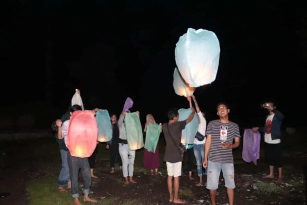 Wisata Ke Pantai, Tim Marcomm Xuping Jewelry Berharap Jadi Lebih Baik