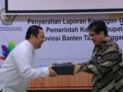 Arief Serahkan LKPD Unaudited Pada BPK RI