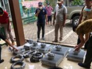 Peralatan BTS Milik Smartfren di Tiang Menara Masjid Disita Satpol PP