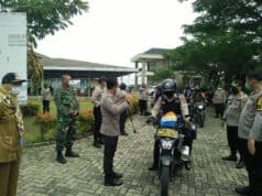 Pandemi Corona, Polresta Tangerang Bagikan Ribuan Paket Sembako Pandemi Corona, Polresta Tangerang Bagikan Ribuan Paket Sembako
