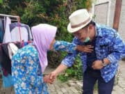 Politisi Demokrat Bagikan Ratusan Paket Sembako