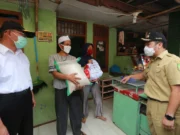 Distribusi Bantuan Presiden RI di Kota Tangerang Dipantau Menko PMK Muhadjir Effendy