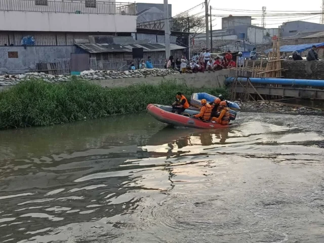 Terekam CCTV, Bocah Tenggelam di Kali Ledug Periuk Kota Tangerang