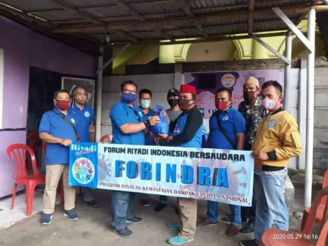 Peduli Jurnalis, Forindra Bagikan Paket Sembako