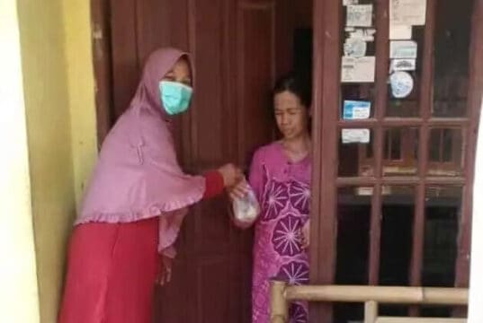 Relawan Benyamin-Pilar Konsisten Lakukan Gerakan Peduli Tetangga