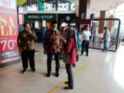 Lepas 14 Pasien Covid, Benyamin: Pelayanan Terus Kita Maksimalkan Lepas 14 Pasien Covid, Benyamin: Pelayanan Terus Kita Maksimalkan