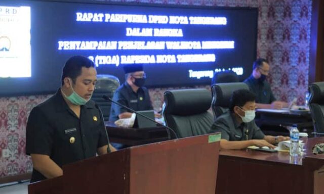 Arief Sampaikan Penjelasan Tiga Raperda di Paripurna DPRD Kota Tangerang