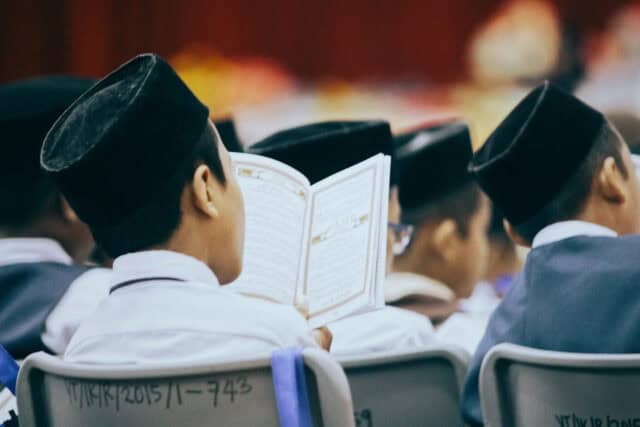 Peran Orang Tua dan Manfaat Anak Masuk Pondok Pesantren
