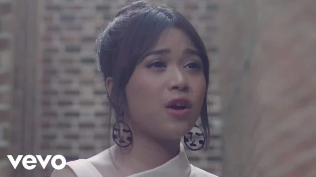 Lirik Lagu Dengan Caraku Arsy Widianto Feat Brisia Jodie