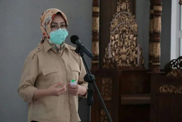 Airin Minta Pembagian Daging Kurban Langsung Ke Rumah Warga